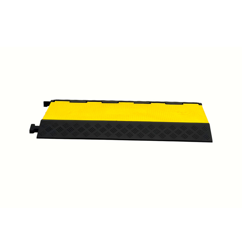 Gumová základňa s vysokou nosnosťou Pvc Flip Cover 5-kanálový chránič kábla pre veľké zaťaženie